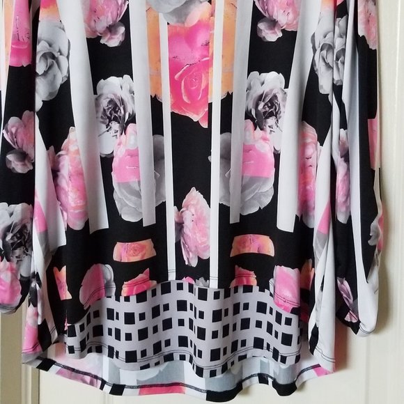Floral Blouse, 2x - Picture 3 of 5